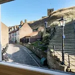 2 Bed In Oc-w014 Holiday home Whitby