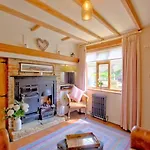 2 Bed In Oc-w014 Уитби