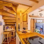 2 Bed In Oc-w014 Уитби