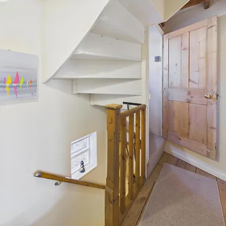 2 Bed In Oc-w014 *