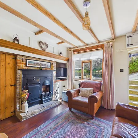 2 Bed In Oc-w014 Whitby