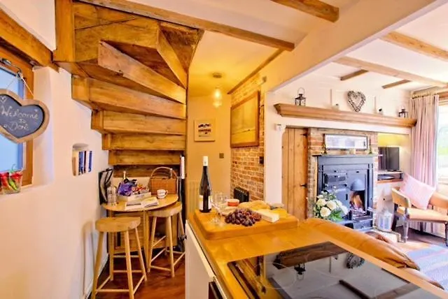 2 Bed In Oc-w014 Whitby