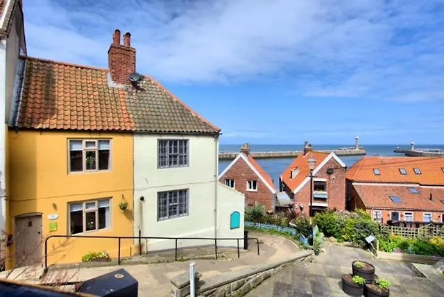 2 Bed In Oc-w014 Holiday home *